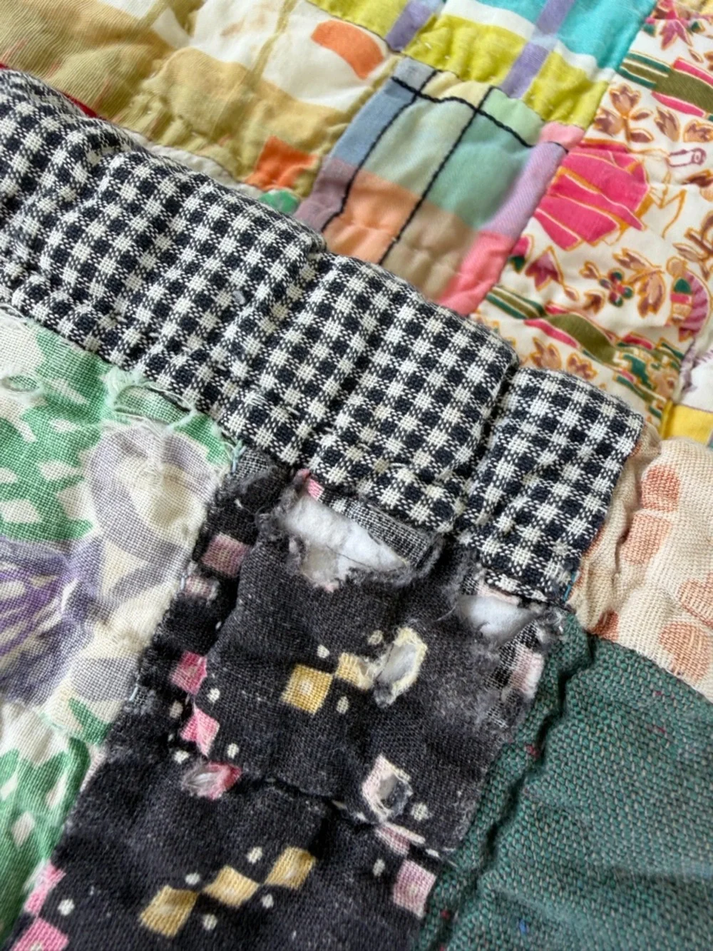 VTG Log Cabin Patchwork Quilt Fields & Furrows Scappy Gauzy 70x80 Flaws Cutter